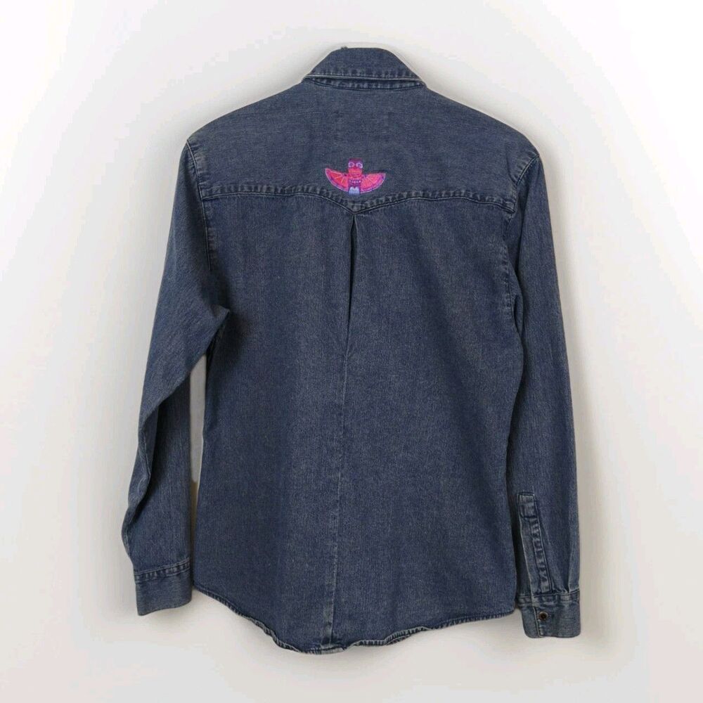 VTG Wrangler Silver Lake Denim Western Totem Pole‎ Embroidered Shirt Size Medium - Picture 2 of 8